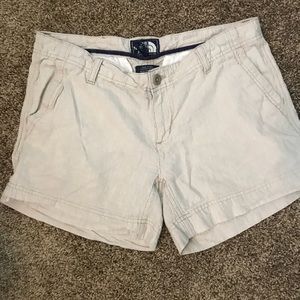 The North Face Beige Pinstripe Short, Size 6 Long